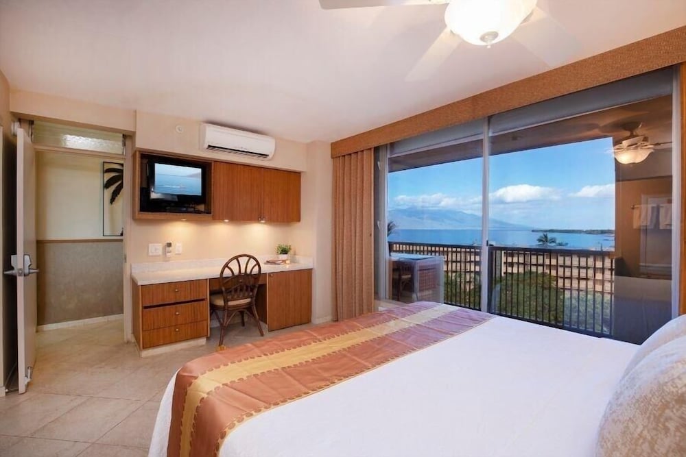 Mana Kai Maui Resort #812c 2 Bedroom Condo by RedAwning - photo 6