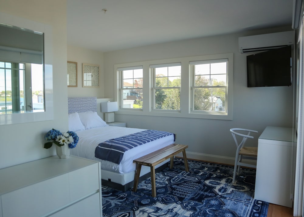 The Sea Breeze Inn - photo 14
