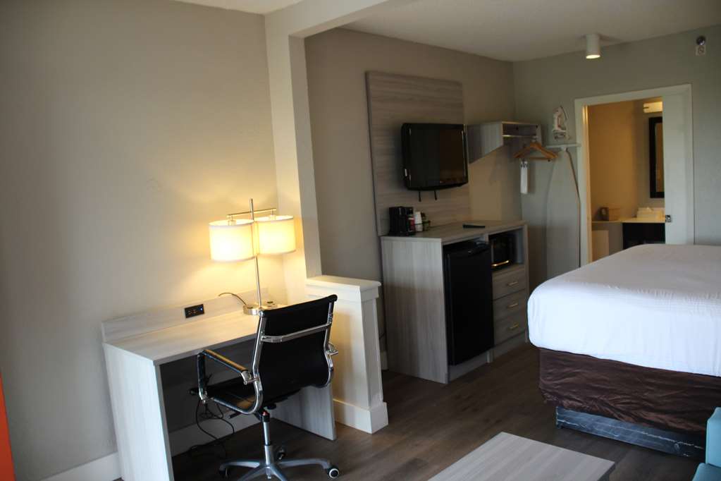 Boca Suites Deerfield Beach SureStay Collection by BW - photo 17