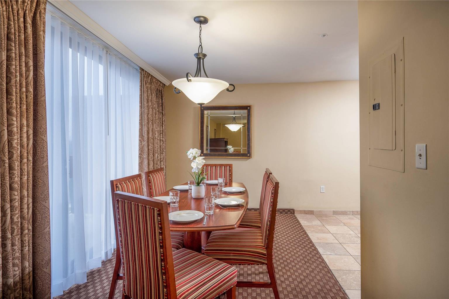 Arlington Court Suites a Clarion Collection Hotel - photo 8