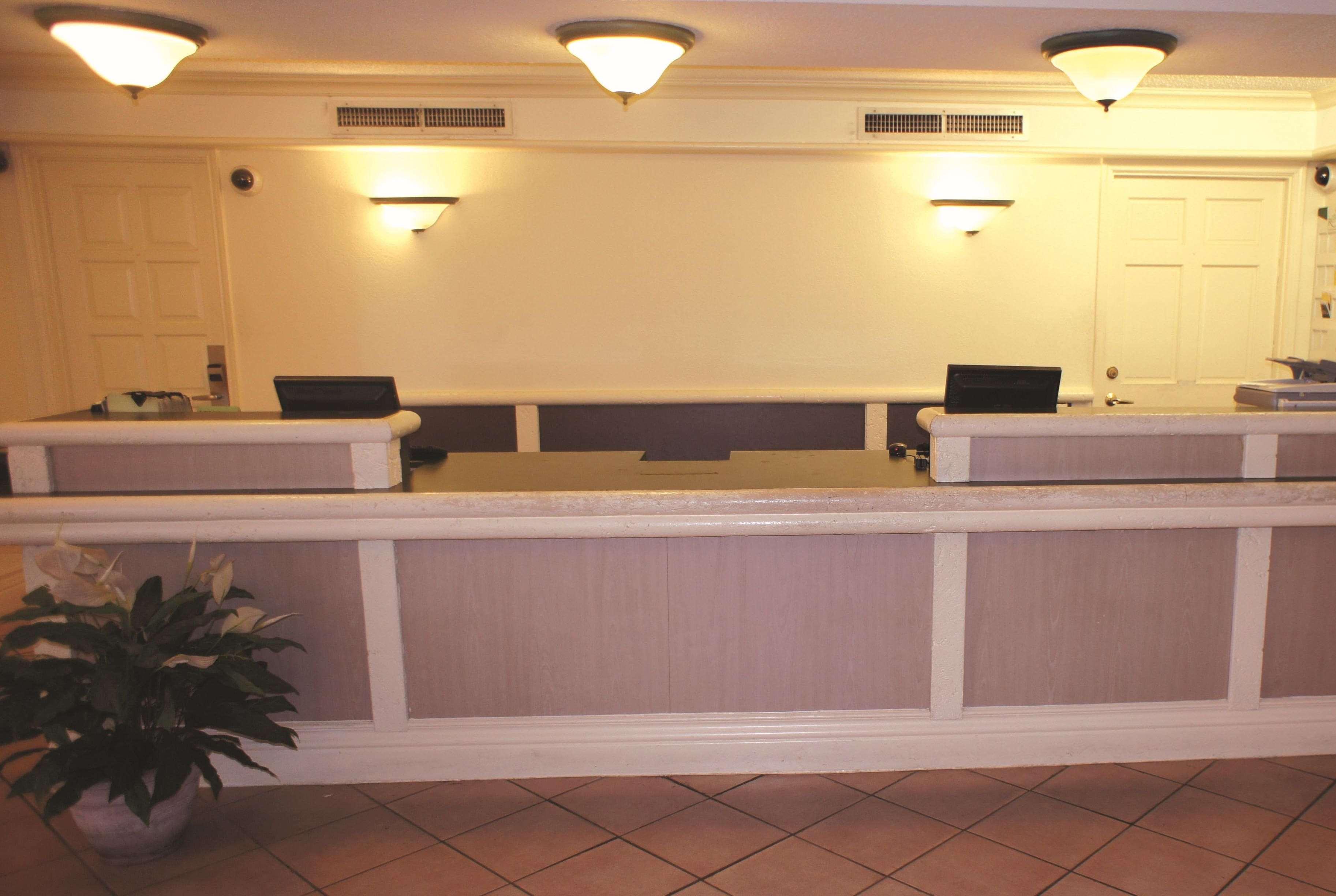 Super 8 by Wyndham Austin South I 35 - featured photo