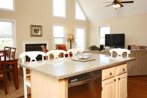 Heron Pointe by Oak Island Accommodations - photo 18