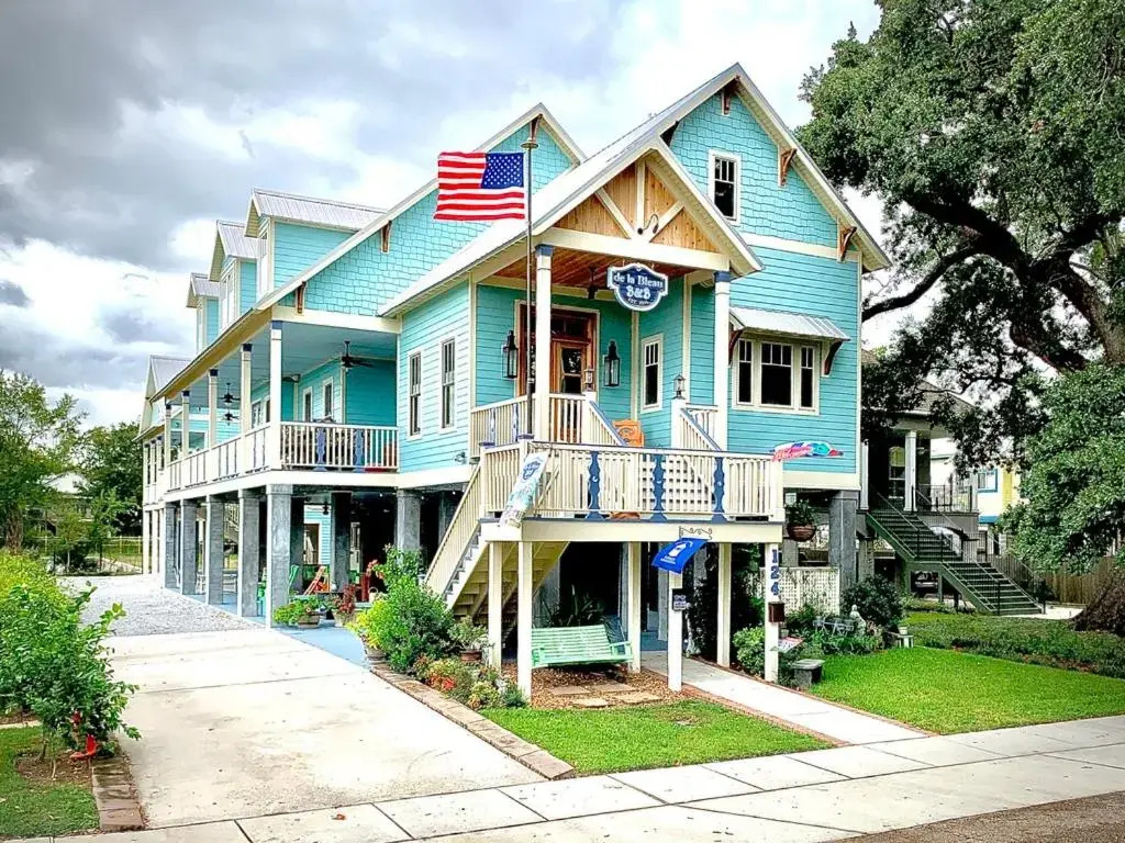 de la Bleau B&B — 4-Star Luxury Hotel in Mandeville, United States