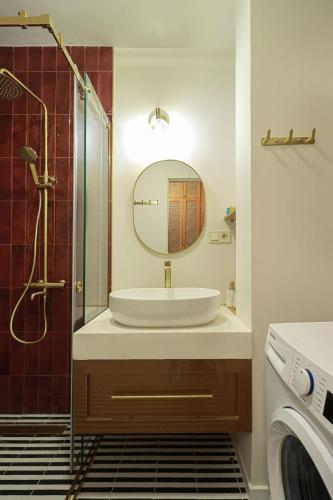 Modern Central Apt Near Stamba By Wehost