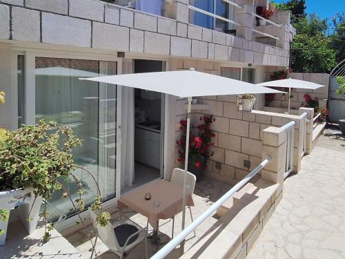 Alto Rooms and Apartments