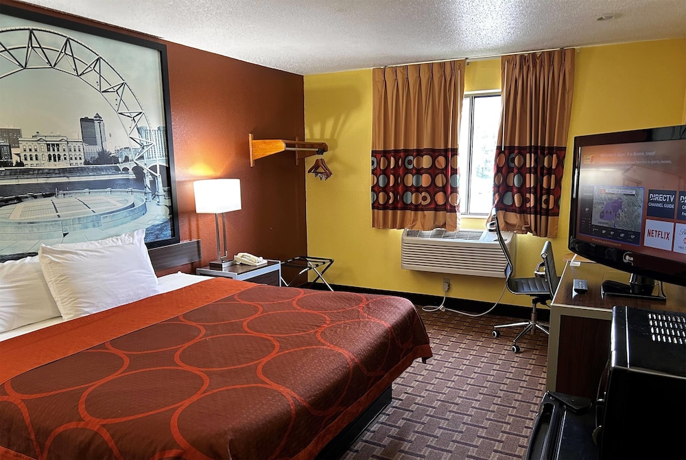 Super 8 by Wyndham Boone - photo 10