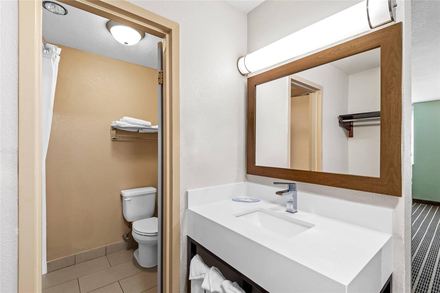 Quality Inn West Des Moines Clive - photo 19