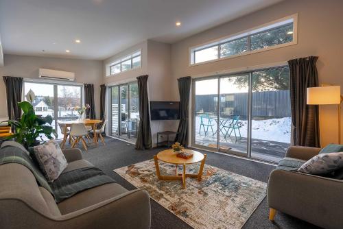 Capricorn 2BR Easy Drive to Dark Sky Dining in Lake Tekapo, New Zealand