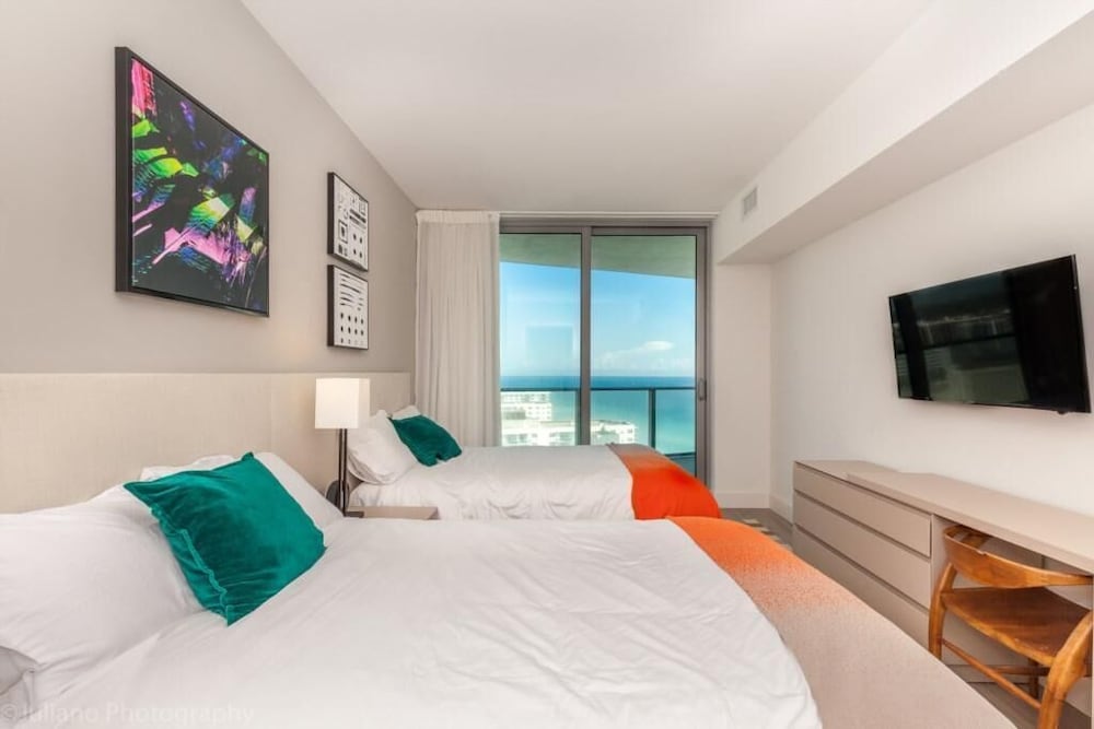 Hyde Beach Luxury resort 2 Bedroom Condo by RedAwning - photo 5