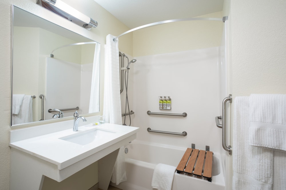 Candlewood Suites Cheyenne by IHG - photo 18