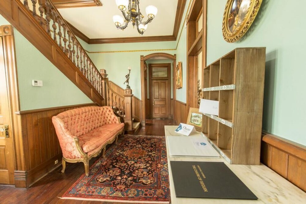 The Olivia Mansion - photo 15