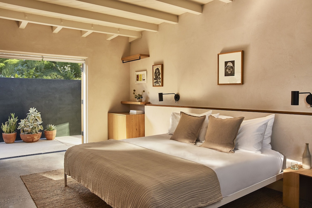 Hotel June Malibu - photo 16