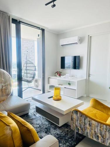 Waterfall Peaceful Oyster — 4-Star Luxury Hotel in Midrand, South Africa