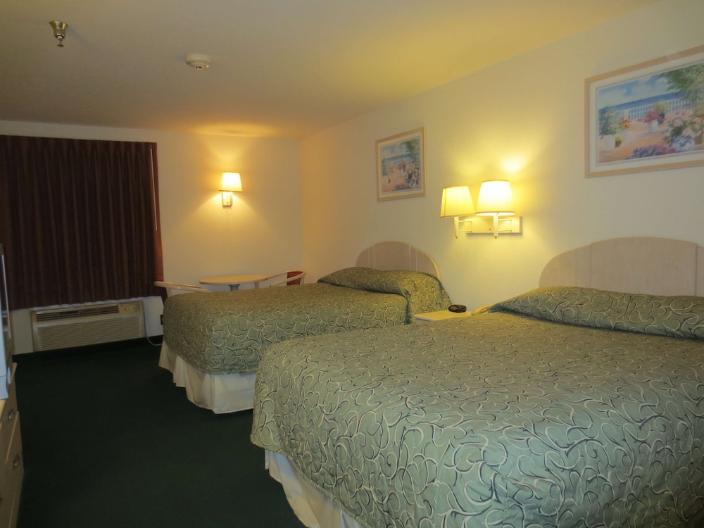 Pinckeyville Inn and Suites - photo 14