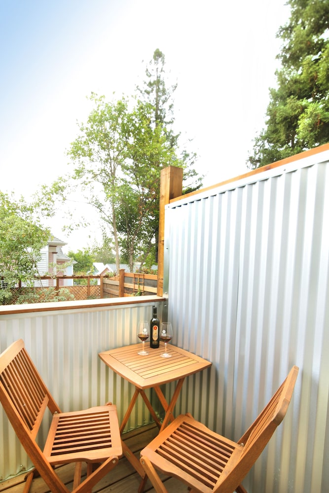 Grape Leaf Inn - photo 24