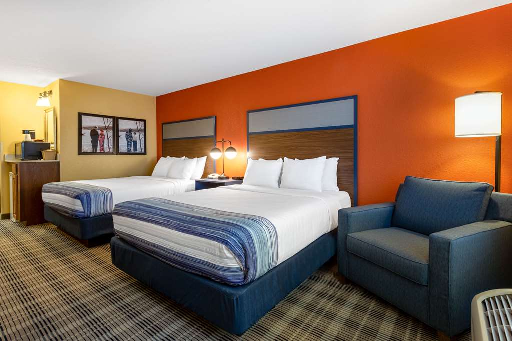 AmericInn by Wyndham Fulton Clinton - photo 12
