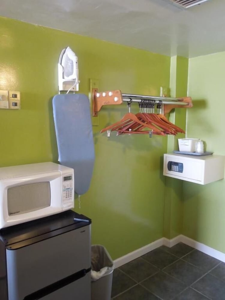 Seahawk Motel - photo 10