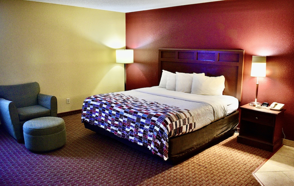Red Roof Inn & Suites Little Rock - photo 28