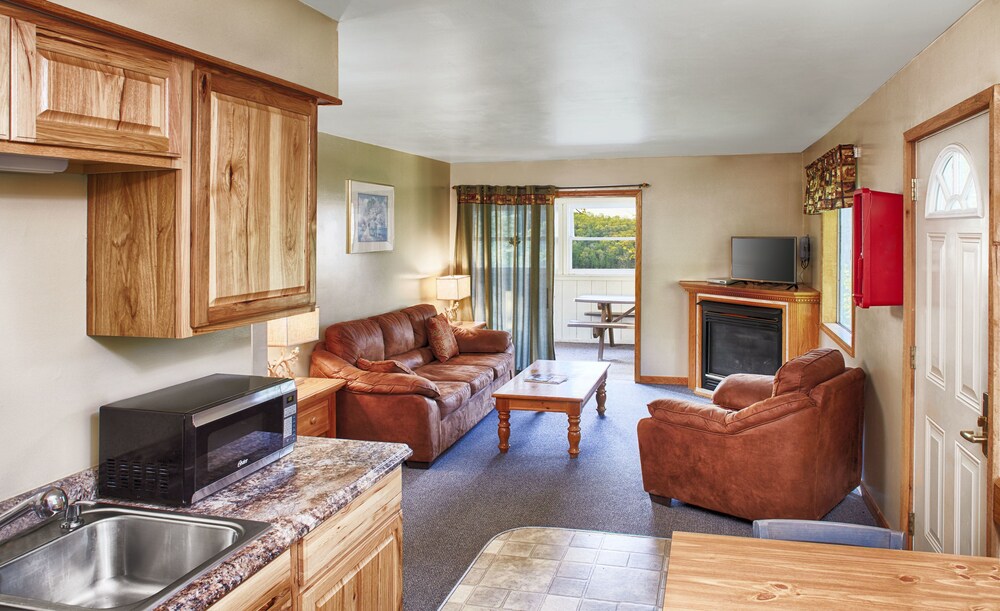 Salt Fork Lodge and Conference Center - photo 17