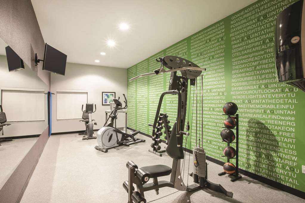 La Quinta Inn & Suites by Wyndham Mansfield TX - photo 7