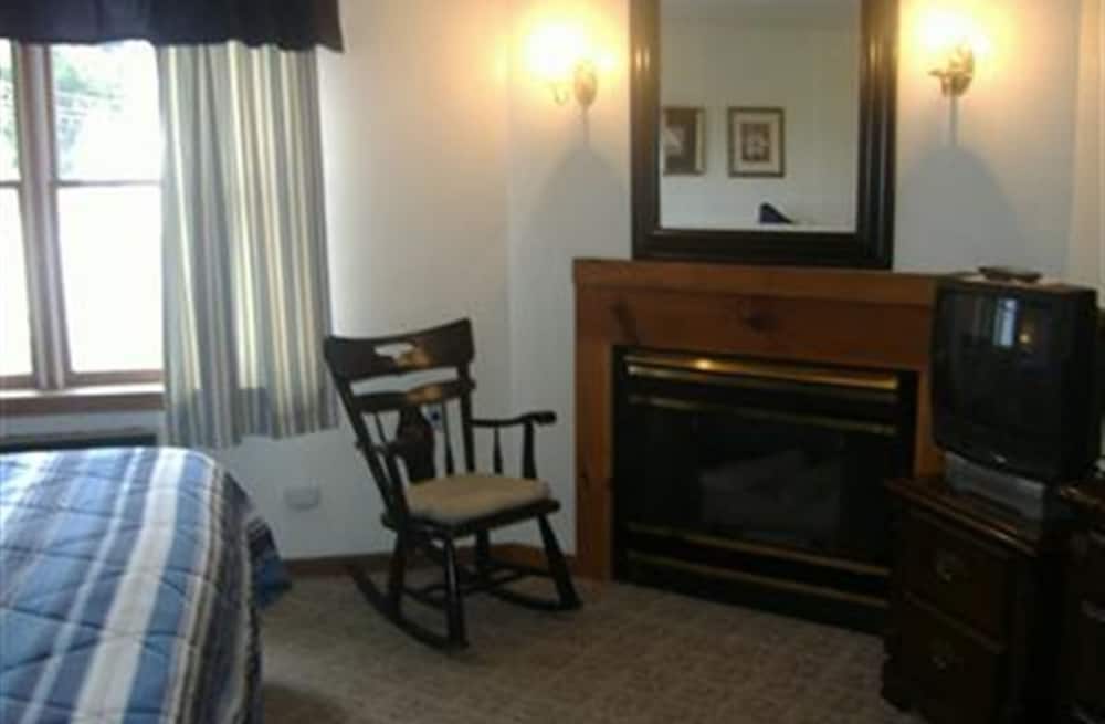 Sturbridge Country Inn - photo 34