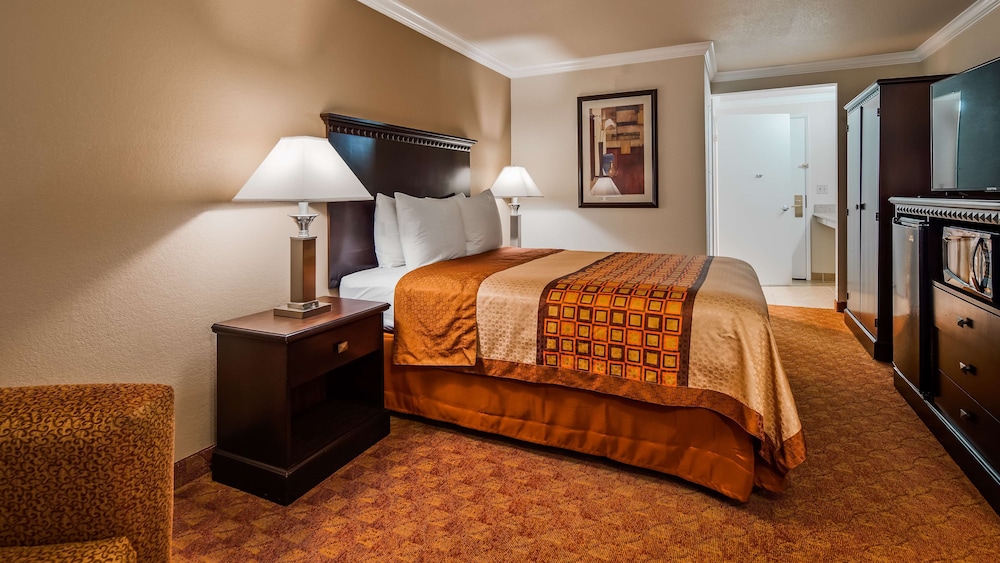 Lompoc Valley Inn and Suites - photo 8