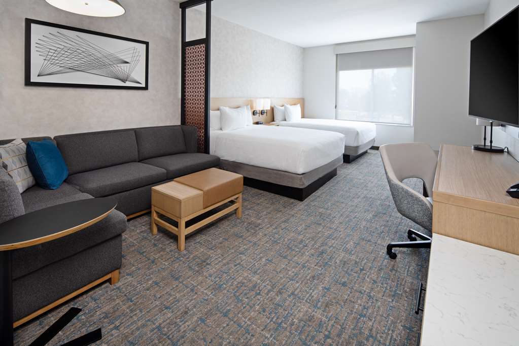 Hyatt Place Bakersfield - photo 24