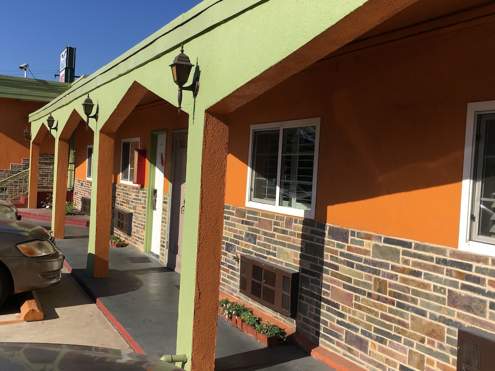 Eagle Inn Motel - photo 39