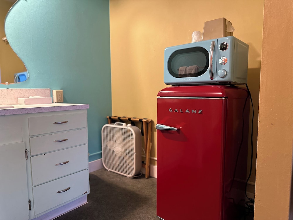 Atomic Motel - photo 36