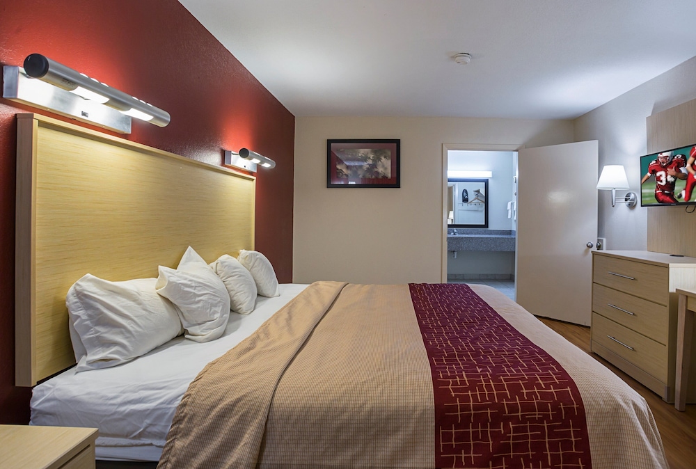 Red Roof Inn West Memphis AR - photo 19