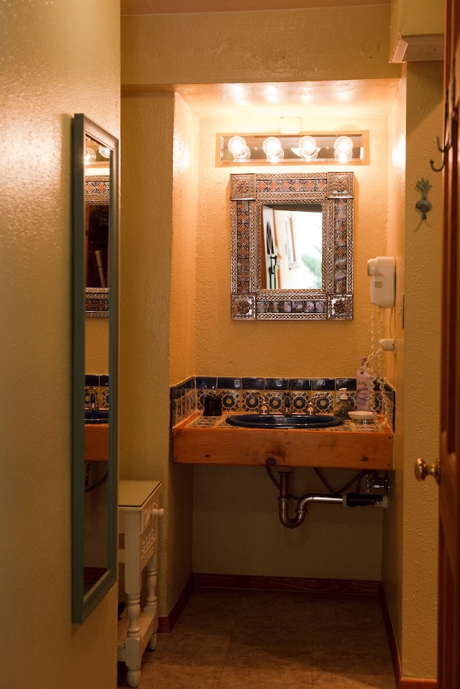 Dreamcatcher Bed and Breakfast - photo 73