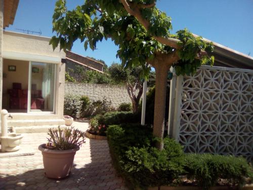 La belle étape - carbon neutral hotel in Serignan