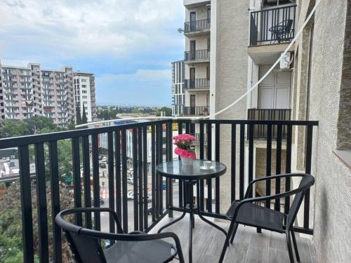 Luxury 2 BR Apartment in Isani