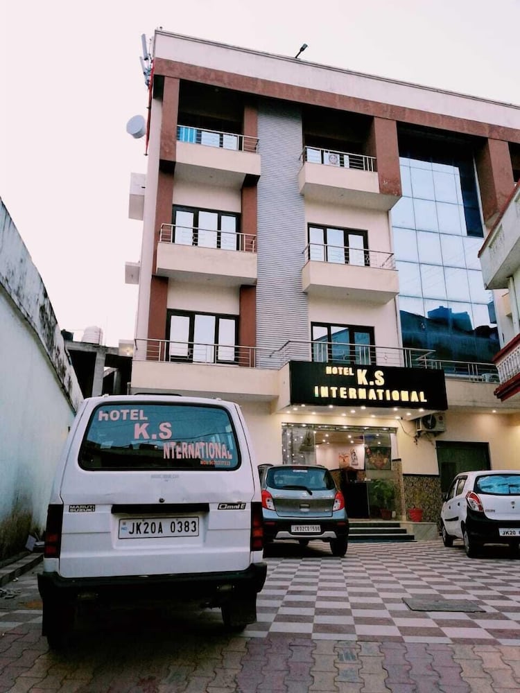 Hotel KS International in Riasi, India