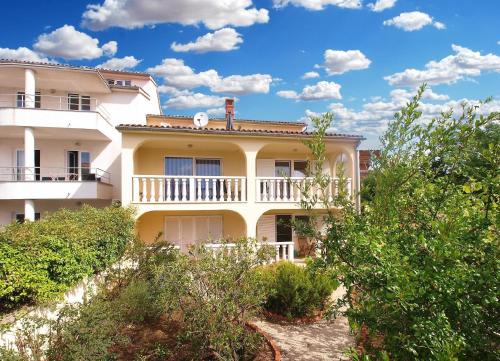 Aura 2 — 4-Star Luxury Hotel in Medulin, Croatia