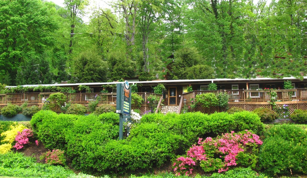 The Chimney Rock Inn & Cottages in Lake Lure, United States