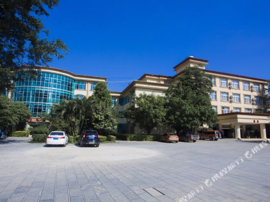 Lihe Hotel - carbon neutral hotel in Gengma