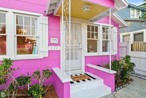 The Love Shacks — Lake Worth
