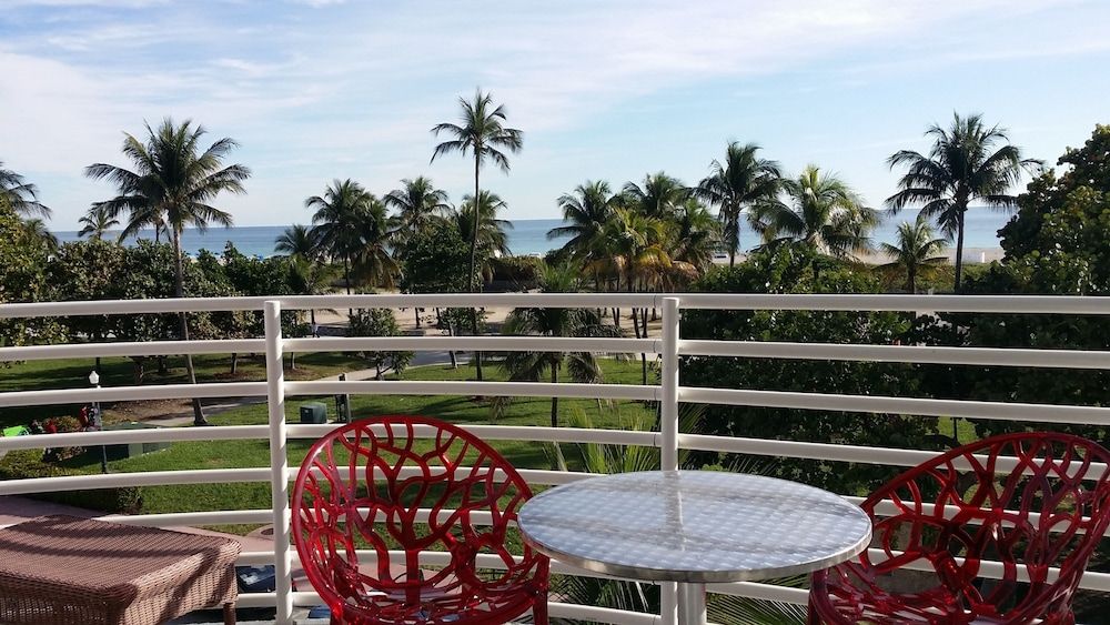 Strand Ocean Drive Suites - photo 23
