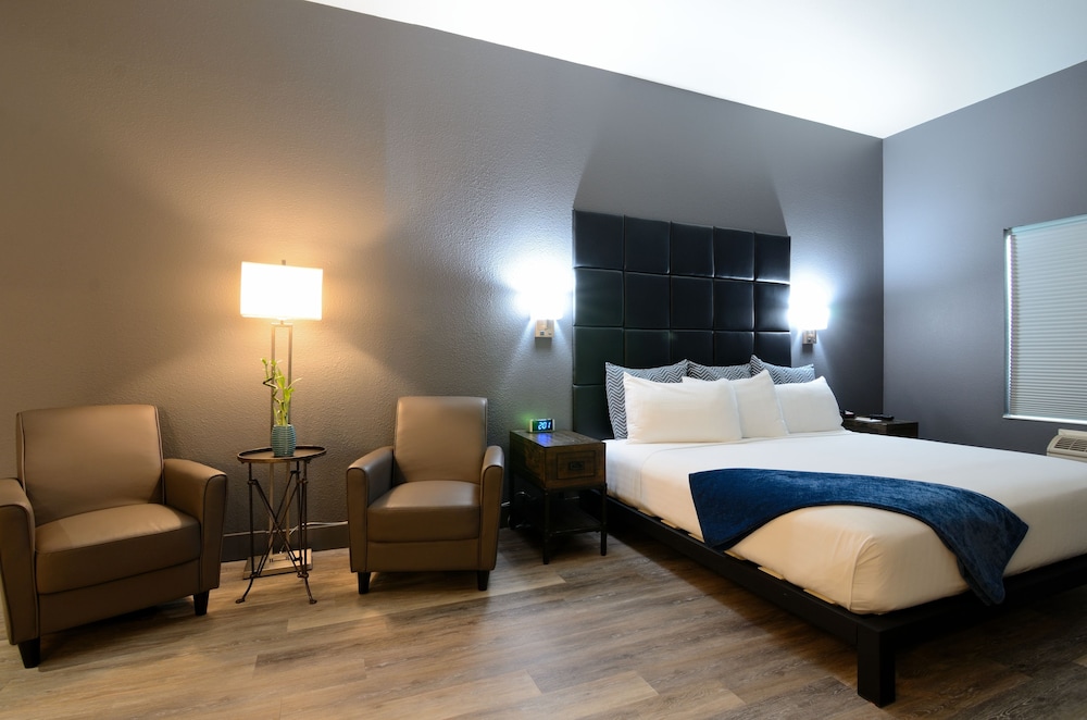 Wood River Inn & Suites - photo 7