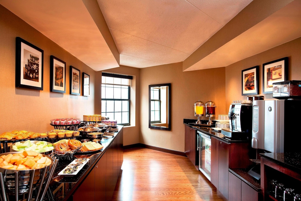 Sheraton Parsippany Hotel - photo 23