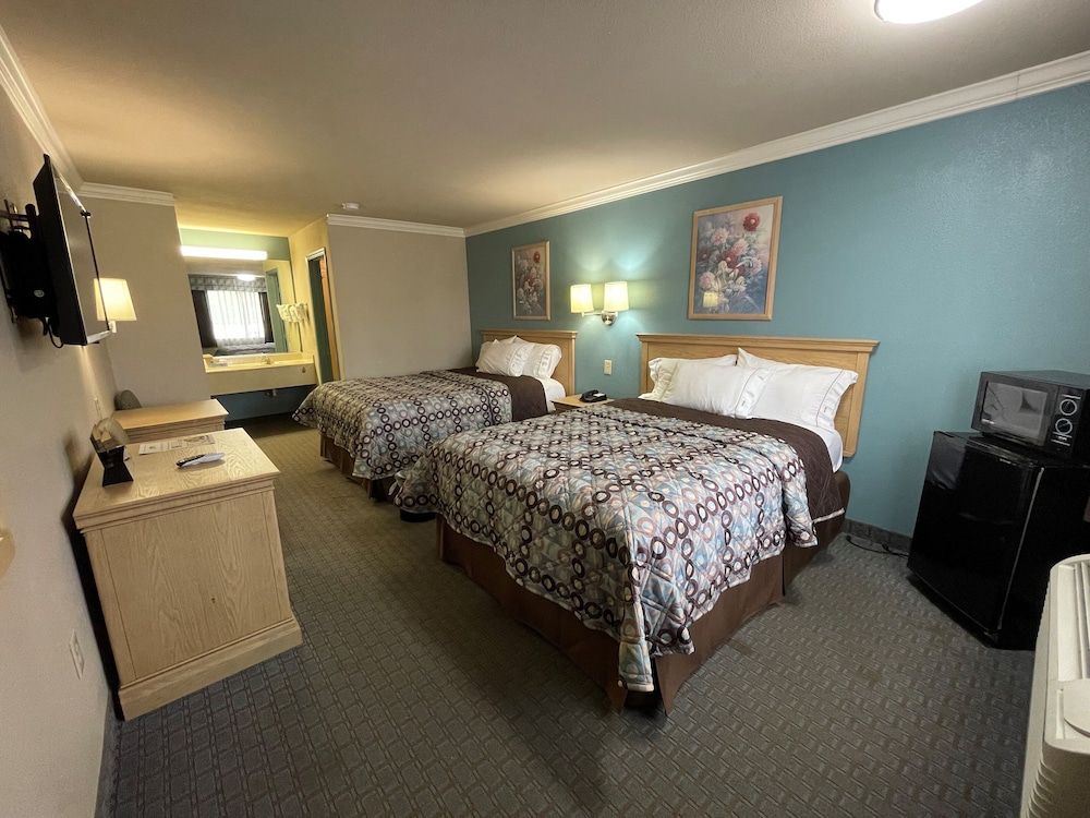 Americas Best Value Inn Houston Hobby Airport - photo 9