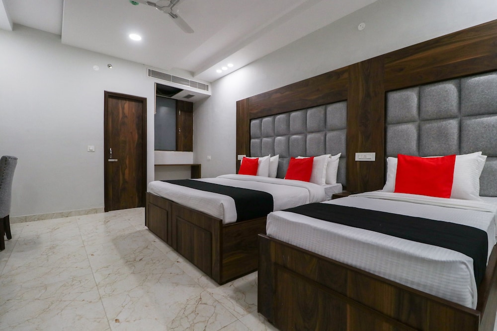 OYO 10540 Hotel JD Residency