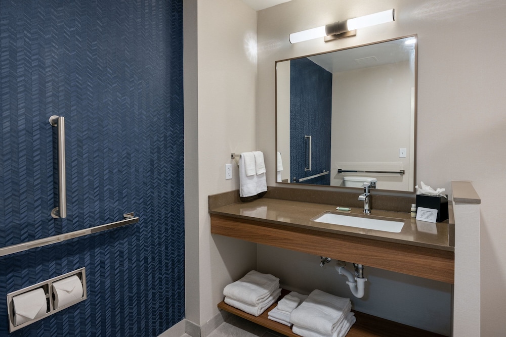 Fairfield by Marriott Inn & Suites Canton Riverstone Parkway - photo 15
