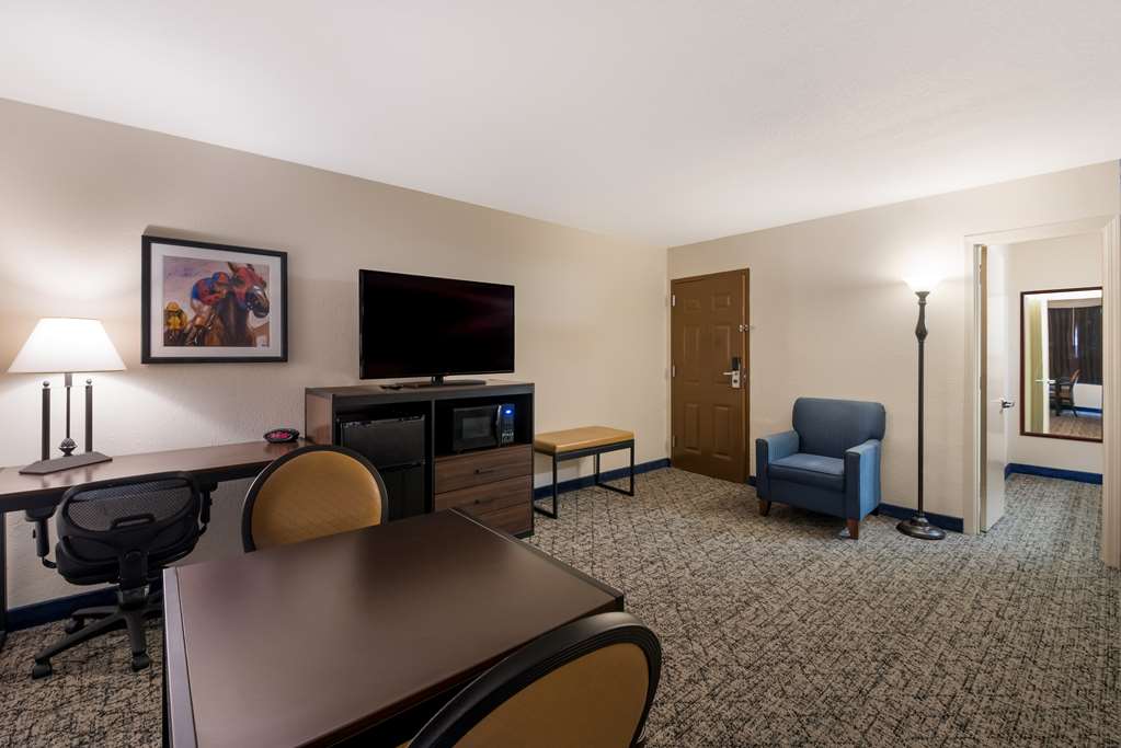 Best Western Winners Circle - photo 11
