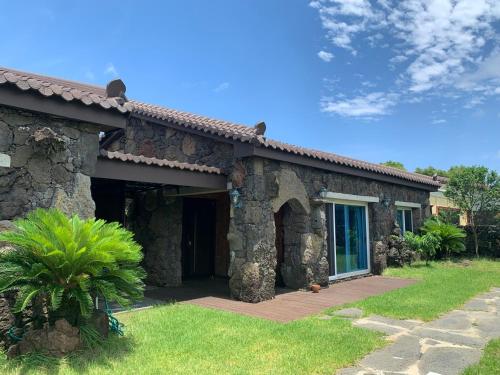 Bijarim Healing Pension — 4-Star Luxury Hotel in Jeju City, South Korea