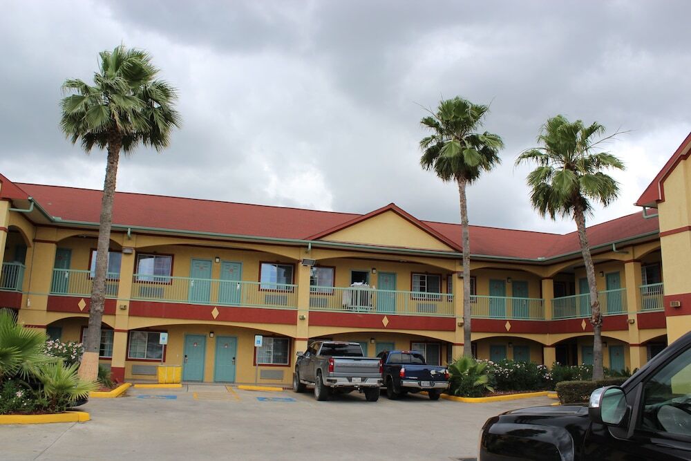 Palace Inn I10East & John Ralston - photo 11