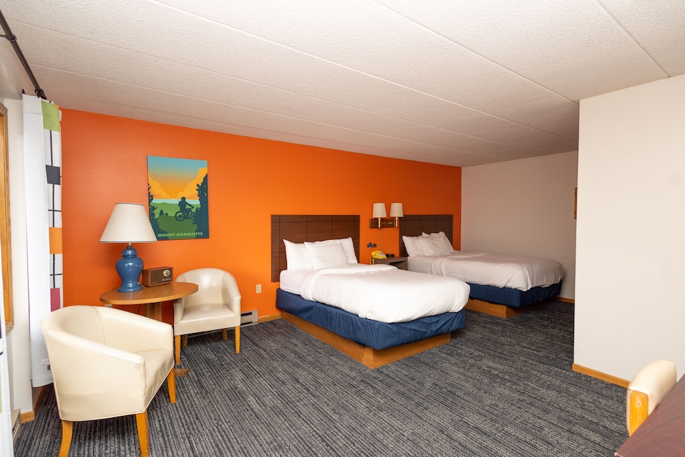Cedar Motor Inn - photo 11
