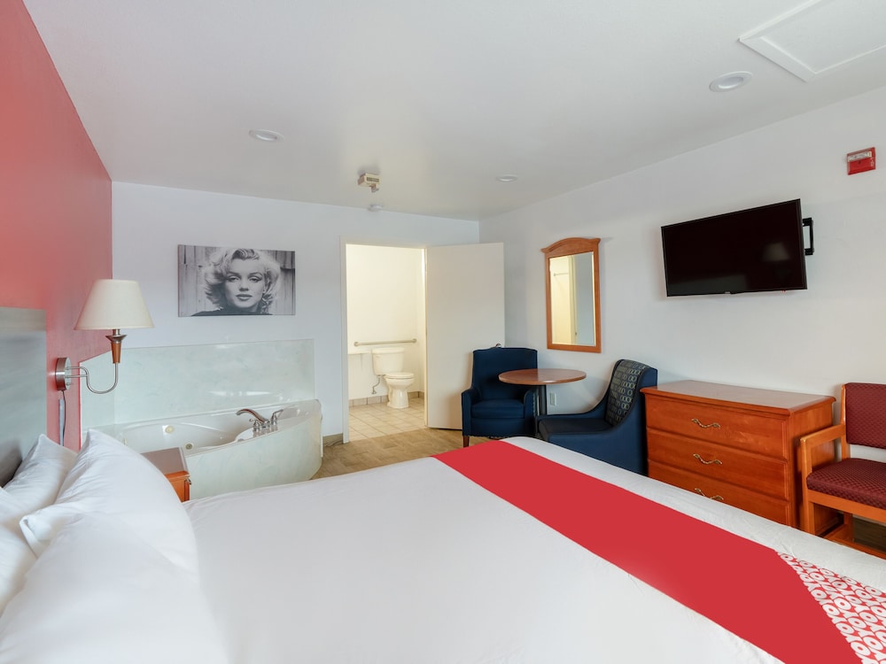 OYO Hotel San Antonio near AT&T Center - photo 12