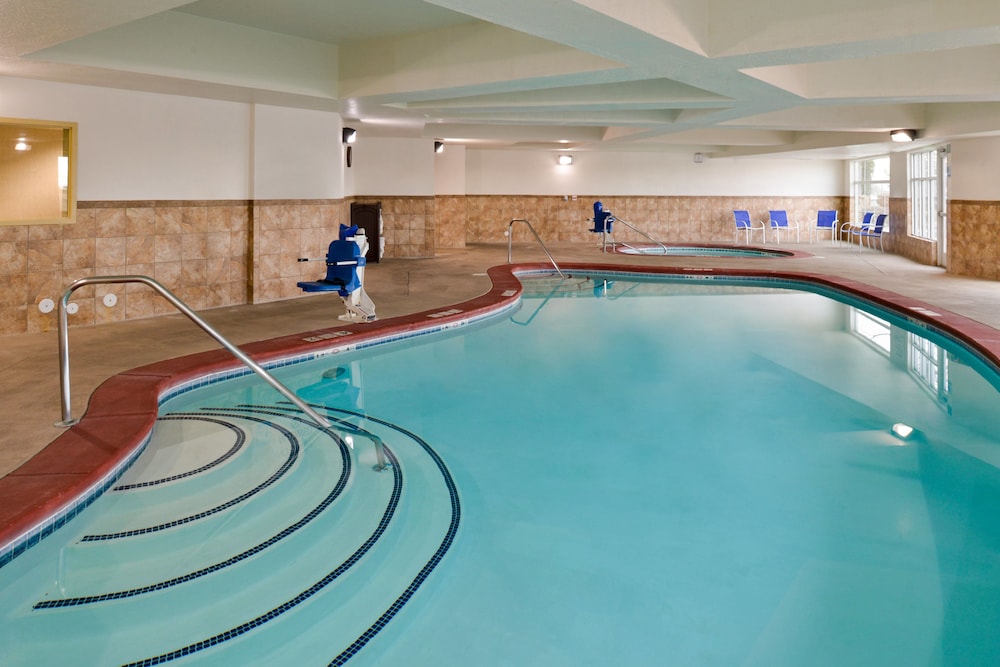 Holiday Inn Express & Suites Nampa Idaho Center by IHG - photo 22